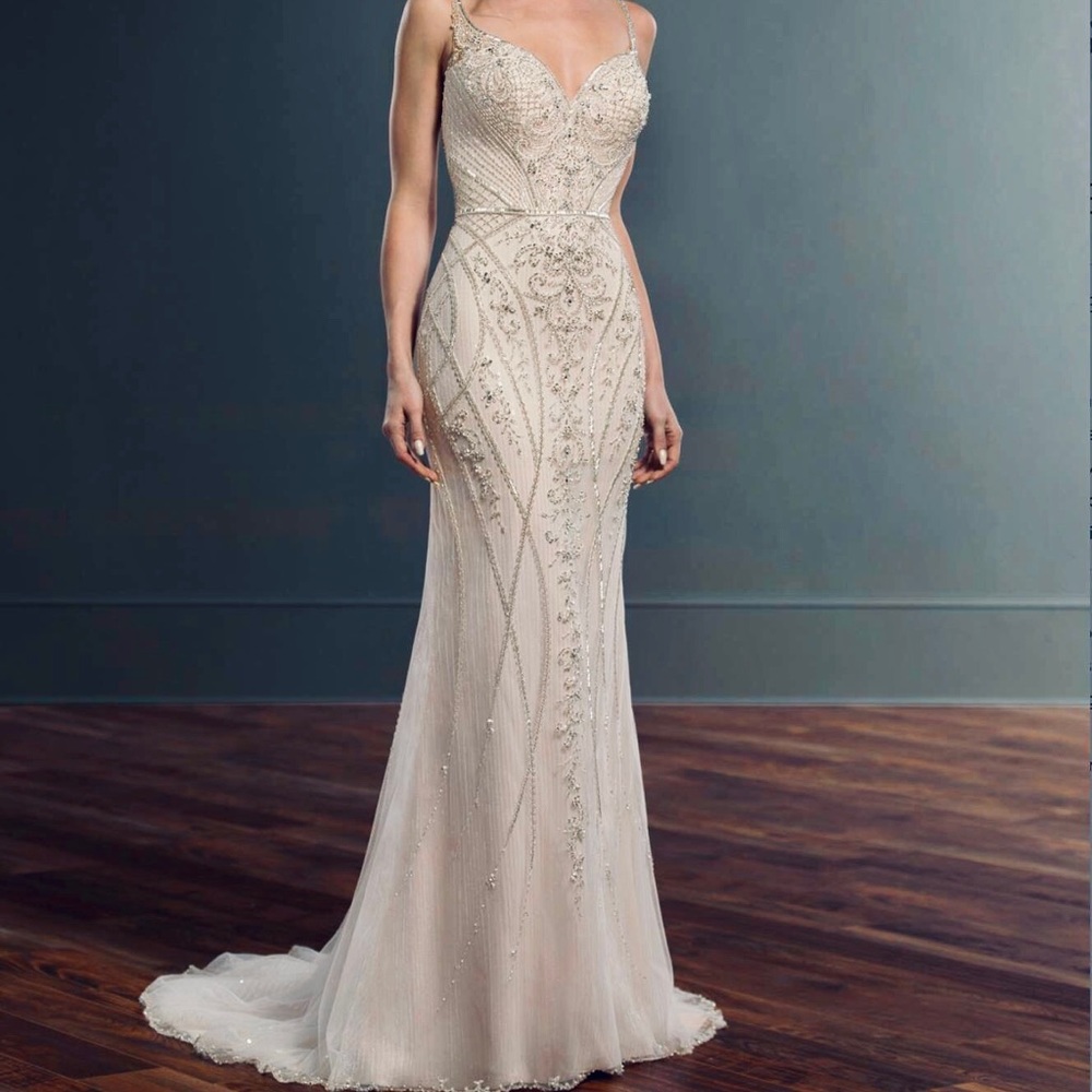 Stunning Hand Beaded Art Deco Wedding Dress (894)